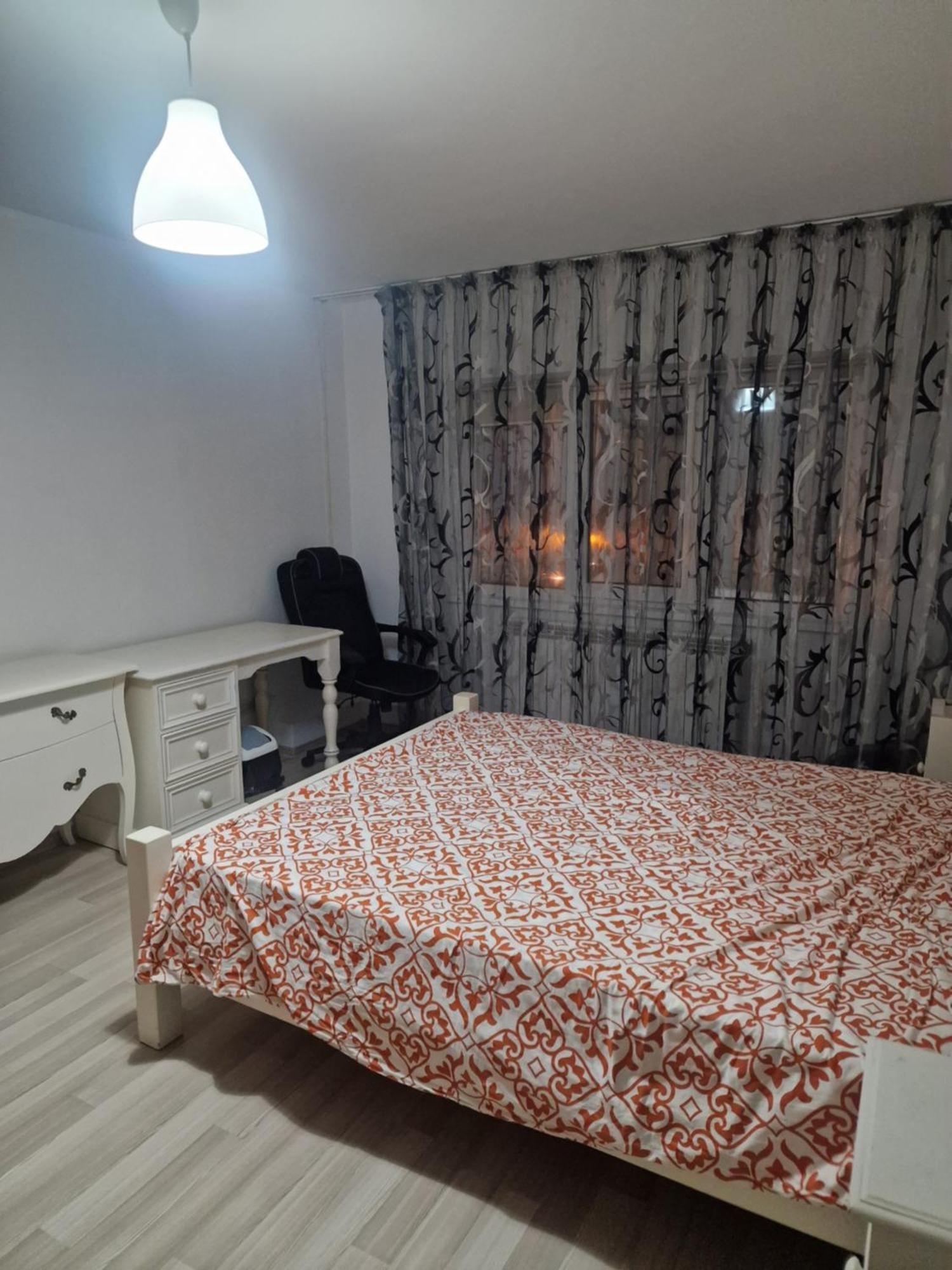 2 Bedrooms Apartment. Galaţi Exterior foto